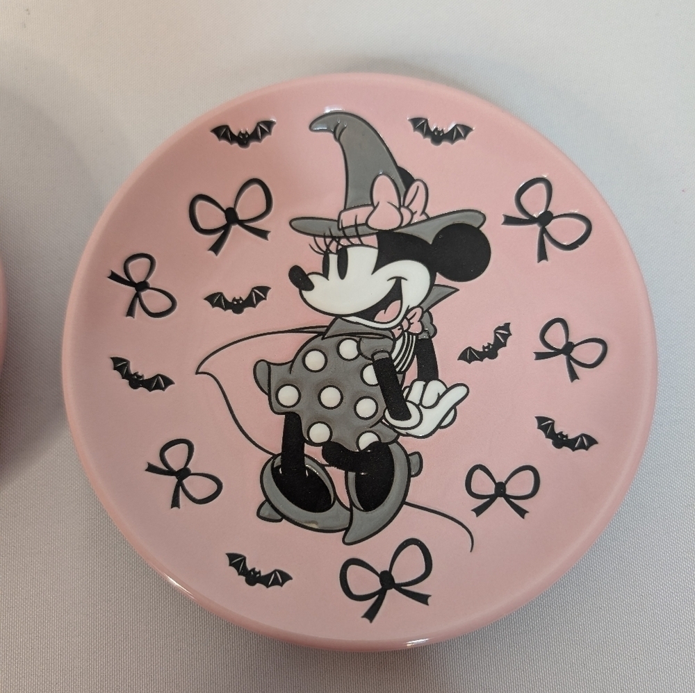 Disney Minnie Mouse Pink and Black Halloween Plates set Of 4 NWT - Picture 3 of 9